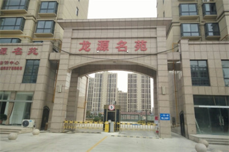 小河嘴安置房2室2厅1卫32万80m2毛坯出售